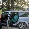 Полиција запленила скоро 250 килограма дувана: Ухапшена два мушкарца у Ужицу, робу превозили у џаковима (фото)