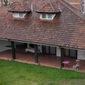 Kuća ograđena visokim zidinama: Zavirite u dom Verice Šerifović u Kragujevcu - ogromna terasa, ovde je napravila oazu mira