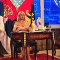 (Foto) stilski nameštaj i zastava Srbije: Jovana Jeremić pokazala svoj kabinet i zbunila javnost: "Šta je ovo?"