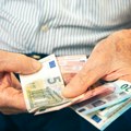 Penzioneri u šoku! Zbog rasta penzija sada moraju da plaćaju porez – evo koliko im uzimaju mesečno!