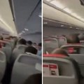 Putnik snimio zastrašujuću turbulenciju: Pilot u poslednji čas odustao od sletanja i sprečio tragediju