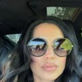 "Lepa kosa, kad ono bubuljica!" Tanja Savić usnimila sve nepravilnosti na licu, bez trunke stida pokazala da ni poznati nisu…