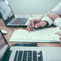 Kako zaposleni informatičari vide svoje kompanije – veća finansijska očekivanja, manje poverenja u menadžment