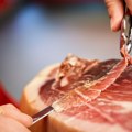 Hoće li biti pršute? Nedostatak sirovina i rastući troškovi bacili proizvođače na kolena