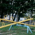 Novo igralište za vrtićku decu vandalizovano u sremskoj Mitrovici Kamere sve zabeležile, oglasilo se i predškolska ustanova