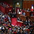 Vlada Francuske preživela prvo glasanja o nepoverenju: Parlament će večeras razmatrati još jedan predlog