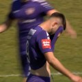 Hrvatski fudbaler krenuo sa centra ka svom golu i postigao autogol! Komšije bruje o jednom od najluđih i najbizarnijih…