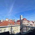 Sa terase ima pogled na ceo grad. Rasta pokazao kako uživa u penthausu na Vračaru: pravi i roštilj na vrhu zgrade (foto)