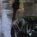 VIDEO Nakon nevremena poplavljena Ulica Nikole Tesle: "Plivamo svako malo"