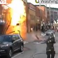 Snimljen trenutak snažne eksplozije Tri zgrade oštećene, stanari hitno evakuisani (video)