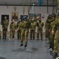 U toku osnovna padobranska obuka vojnika na služenju vojnog roka