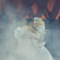 (Video) Vatromet i beli dim: Milica i Bora za prvi ples odabrali ovu romantičnu pesmu: Mlada ne skida osmeh sa lica