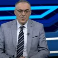 Visoki funkcioneri i pristalice okupili se ispred kuće uhapšenog lidera SDS-a u Tesliću