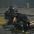 Više od 20 uhapšenih za 48 sati, među privedenima i srednjoškolci: Policija privodi bez osnove, koristi brutalnu silu i…