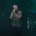 Tompson ostao sam na sceni pa zapevao bolesnom sinu: Progovorio o teškom trenutku, zbog njega se povukao