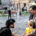 Žestok napad Rusije na harkov i Herson: Jedna od žrtava stradala na bickilu: Oštećeno porodilište, komadi stakla padali na…