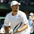 Kecmanović u tri seta poražen od igrača koji je iza njega na ATP listi
