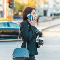 Kompanija ubacila zaposlenu u WhatsApp grupu pa grdno zažalila: Zbog dodatne greške sada mora da iskešira 70.000 evra