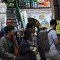 Najezda turista u jedan italijanski gradić: Meštani besni, ulicama ne može ni da se hoda (video)