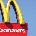 2% ljudske DNK u burgerima? Viralna objava ponovo raspalila stare teorije o Mekdonaldsu