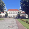 Poziv penzionerima: Počinje prijava za turističke vaučere na šalterima pošta širom Srbije