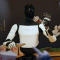 Tesla: radnici odbijaju da obučavaju robote koji će im uzeti posao