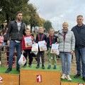 Jesenji kros u Pirotu okupio veliki broj dece uprkos hladnom vremenu