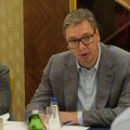 Vučić: Prosečna plata 1.000 evra u decembru 2025. godine