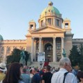 Održan 15. protest "Srbija protiv nasilja": Minut ćutanja za žrtve u Gradačcu i šetnja do Vlade Srbije