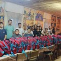 Školske torbe za srećan početak: Eparhija bačka darivala osnovce i predškolce u Novom Sadu i Bečeju
