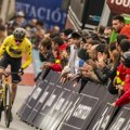 Vismina kaciga postala viralna: UCI, zabrani je (foto)