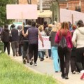 Odmazda vlasti širi se brže od "plesni njihovog nemara": Smene i premeštaji medicinskih radnika zbog podrške studentima