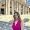 Devojka Lazara Ristovskog provocira u bikiniju: Anica pozira na bazenu, a onda je spustila bratele...