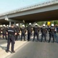 Jake snage Žandarmerije u Pakovraću, deluje da neće dozvoliti blokadu auto-puta
