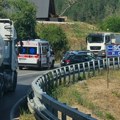 Težak sudar u Međuvršju, ima povređenih: Formirane ogromne kolone