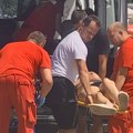 (Foto, video) ženi pozlilo na Adi Ciganliji: Hitna pomoć je odnela na nosilima, spasioci upozoravaju