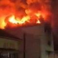 Požar guta tržni centar u Petrovcu na Mlavi: Snimak stravičan, plamen kulja u nebo