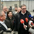 Vučić obišao fabrike u Nišu i uslužni centar za legalizaciju objekata