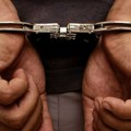 Uhapšen policijski službenik iz Kragujevca: Pokušao beguncu da sredi putne isprave