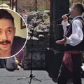 Nastup zbog kog je kosovska policija privela Vasića: Izašao u srpskoj nošnji, pa dobio spisak zabranjenih pesama