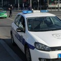 Novi snimak golaća sa Slavije: Bauljao je, prilazio vozilima, svi su stali, a on otišao da se kupa