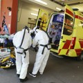 Drama u Nemačkoj: Školski autobus sa 20 dece se zakucao u kuću - vozač ostao zarobljen