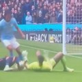 Igrač Evertona udario Edersona u lice i nije dobio ni žuti