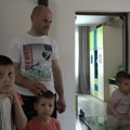 Popovići presekli i iz Beograda se odselili na selo: "Tačno šest plata da imamo pa bismo i mogli da opstanemo!" (video)