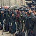 Jedni se povlače iz izbora za Savet REM-a, drugi se uvlače u Asocijaciju (prorežimskih) novinara Srbije