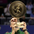 Novak objavio jednu od najluđih slika u karijeri: Đoković u posebnom „društvu“ proslavio 101. titulu FOTO