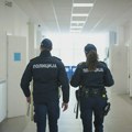 Ученица петог разреда у Чачку донела скалпел у школу: Наставу ће убудуће пратити на даљину