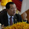 Nakon 40 godina vladavine premijer Kambodže (uz pretnje) predao vlast svom sinu