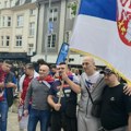 Sa poljskom zastavom ušao među Srbe, a onda je uskočio srpski navijač VIDEO
