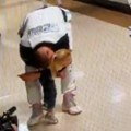 VIDEO Danas ništa slađe nećete videti: Kamere snimile Jokića sa ćerkom pre meča, ovakvog Nikolu retko viđamo